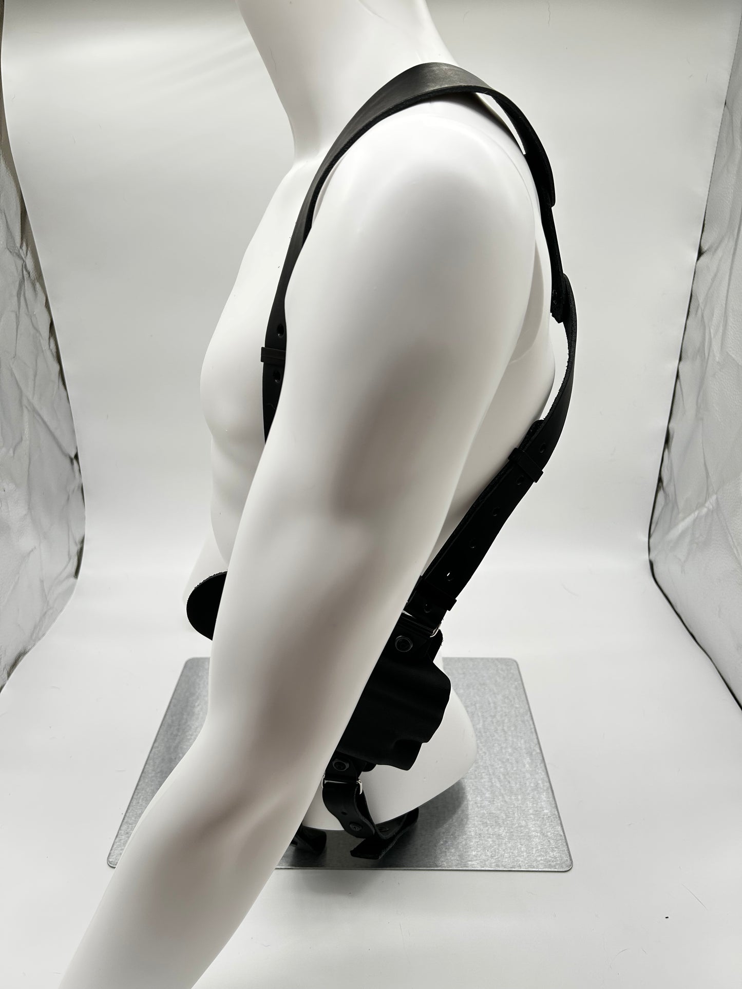 The Flanker NoMag Shoulder Holster