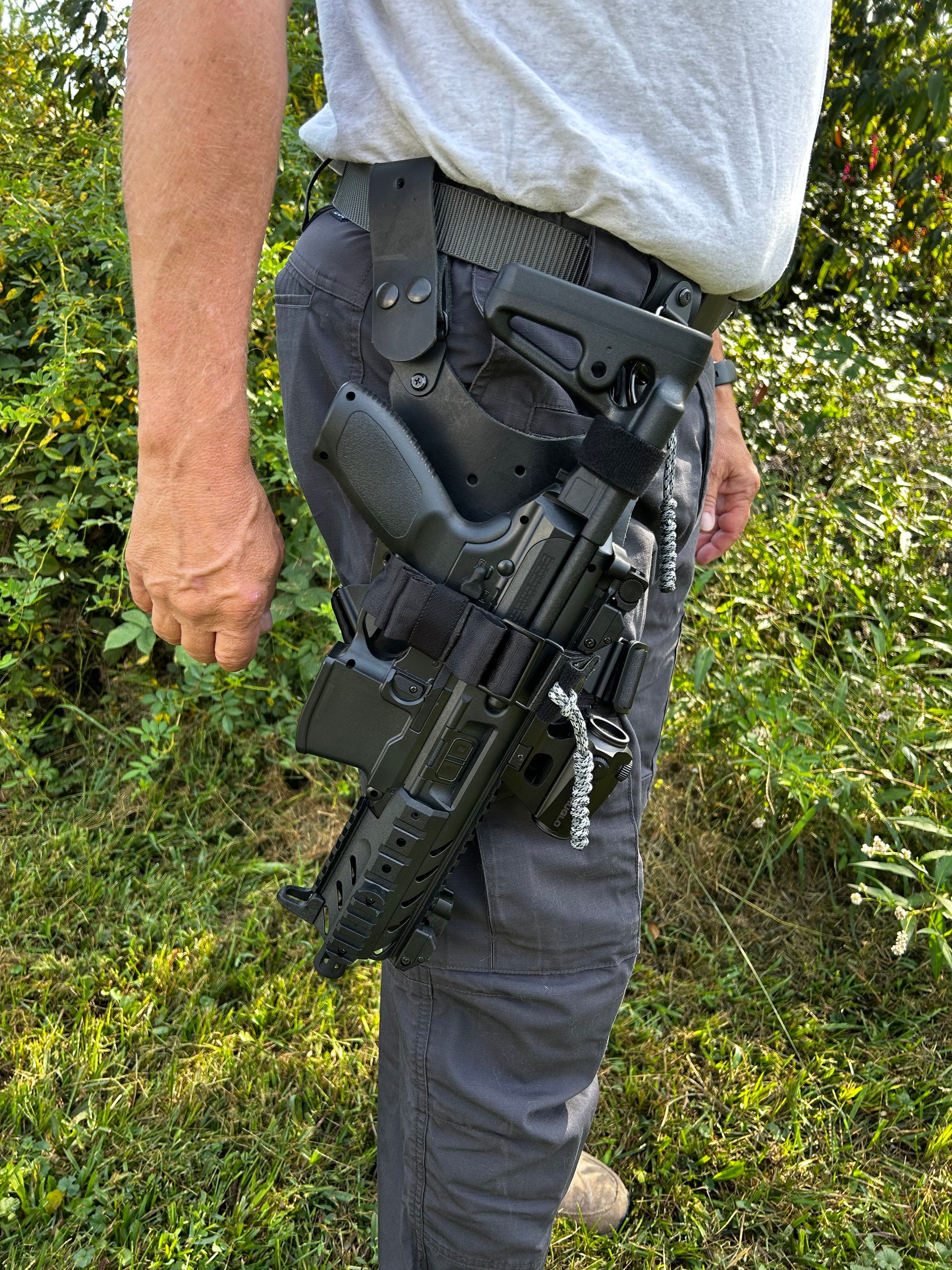 The Tango-Hawk PDW Thigh Holster Rig